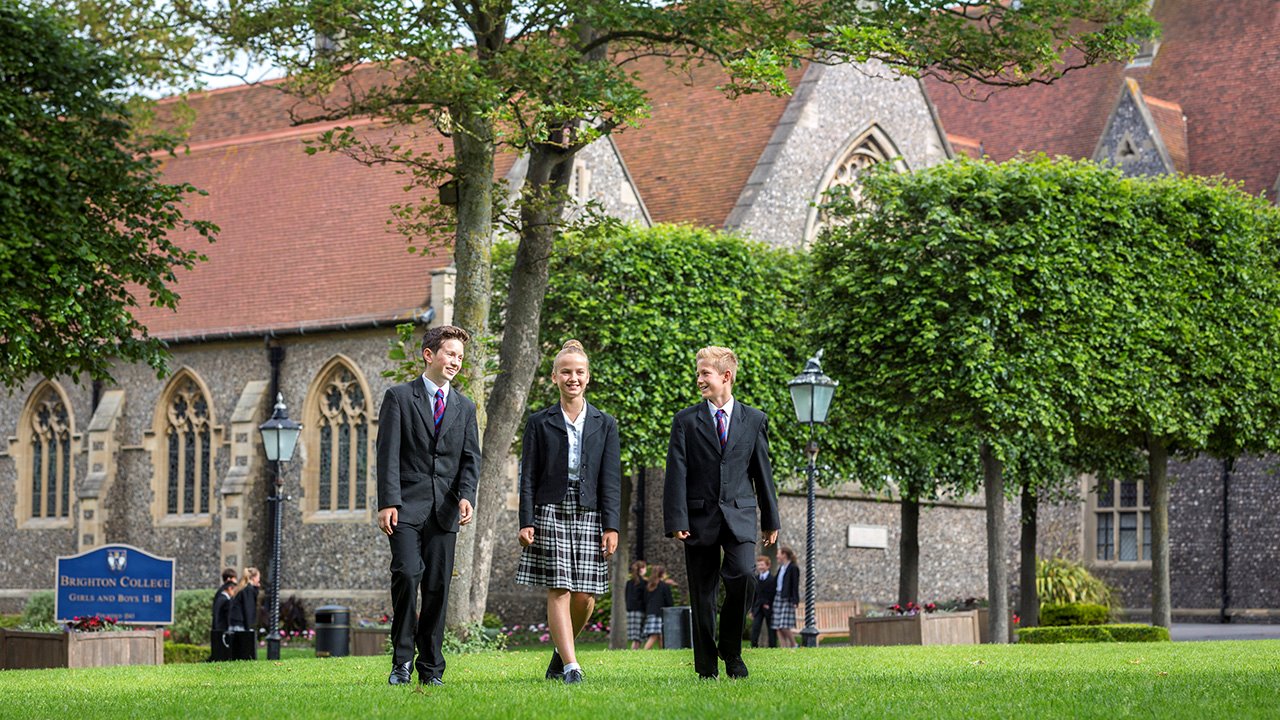 Pupils walking on campus quad.jpg